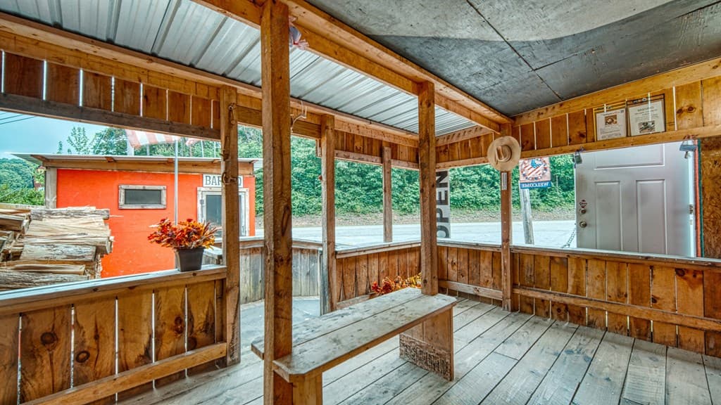 11026 Hwy 325 Papaw's Bbq, Blairsville GA 30512 - Photo