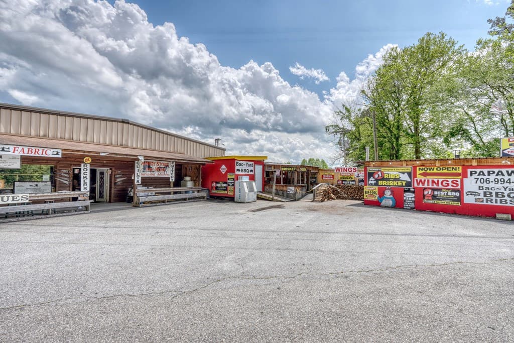 11026 Hwy 325 Papaw's Bbq, Blairsville GA 30512 - Photo