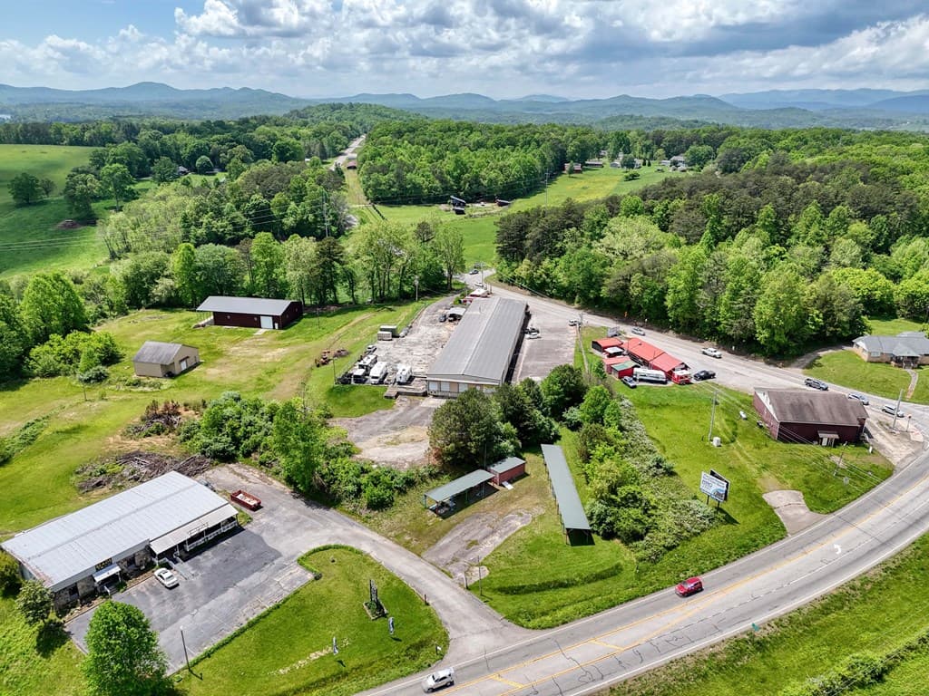 11026 Hwy 325 Papaw's Bbq, Blairsville GA 30512 - Photo