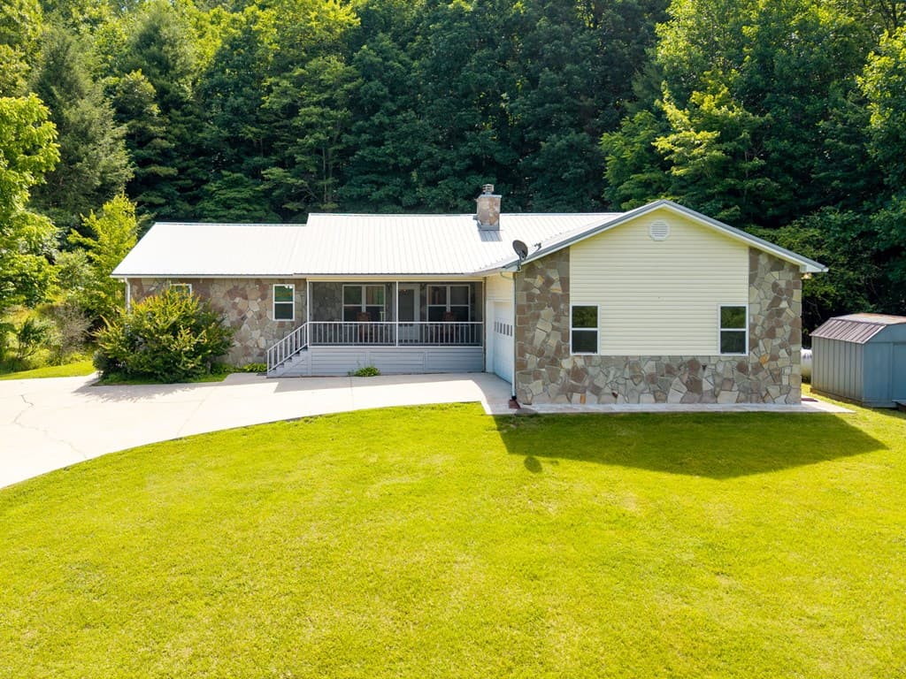810 Hog Creek Road, Hiawassee MS 39546 - Photo