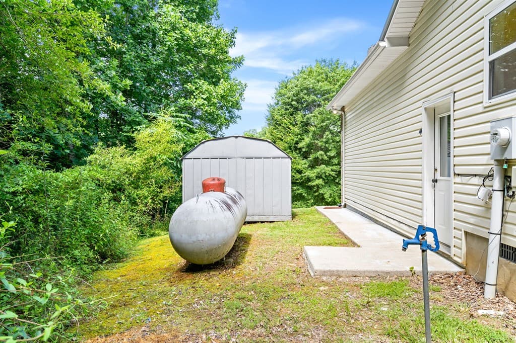 810 Hog Creek Road, Hiawassee MS 39546 - Photo