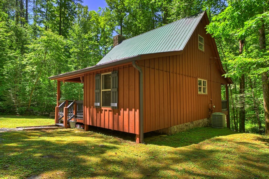 373 Barnes Creek Drive, Ellijay GA 30540 - Photo
