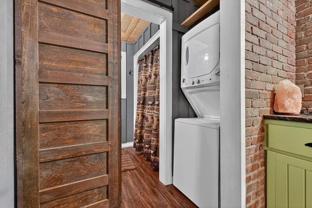 373 Barnes Creek Drive, Ellijay GA 30540 - Photo