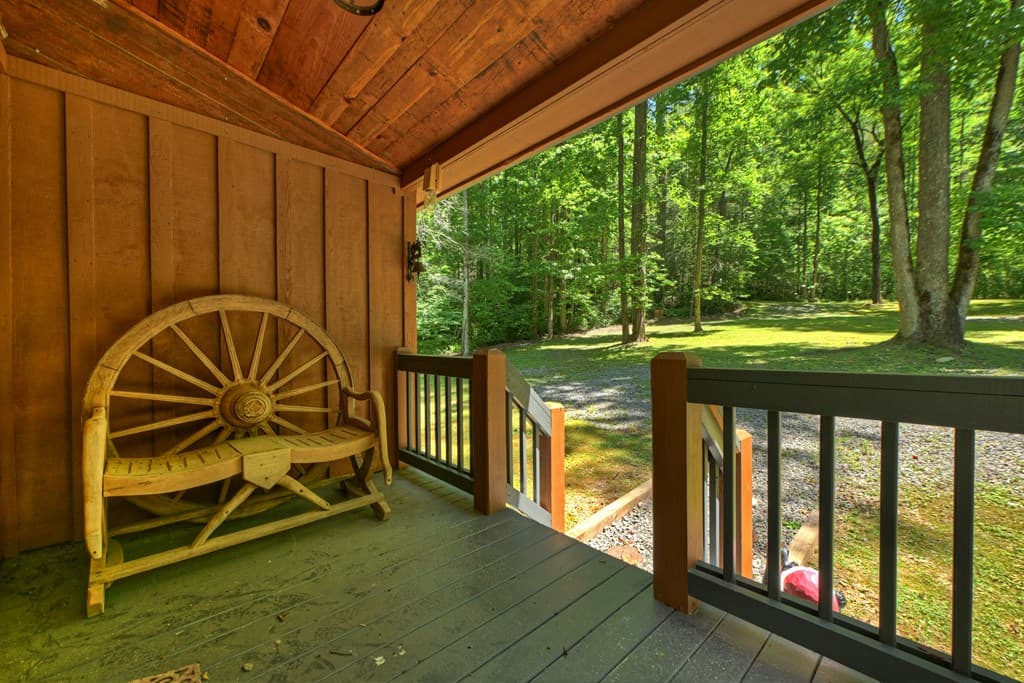 373 Barnes Creek Drive, Ellijay GA 30540 - Photo