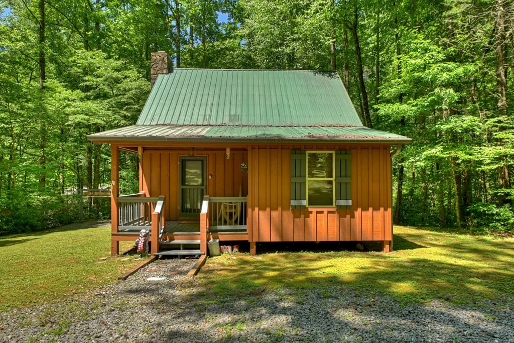 373 Barnes Creek Drive, Ellijay GA 30540 - Photo