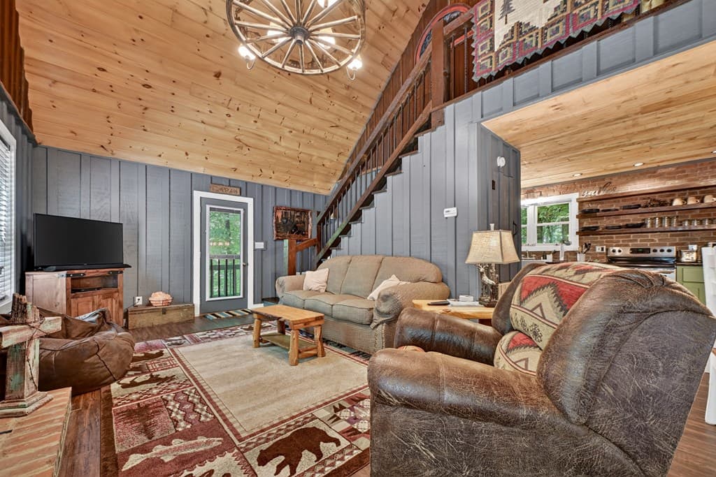 373 Barnes Creek Drive, Ellijay GA 30540 - Photo