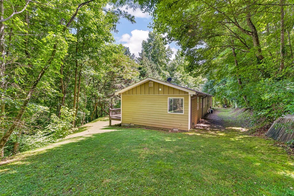 3425 Appalachian Hwy, Blue Ridge GA 30513 - Photo