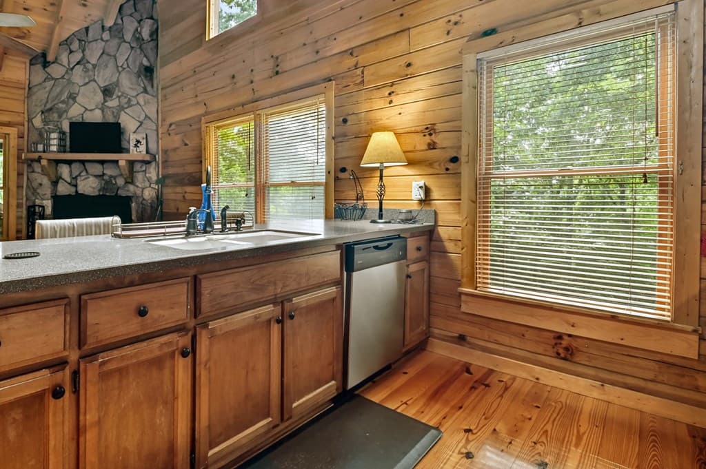 782 Scenic Mountain View Road, Blue Ridge GA 30513 - Photo