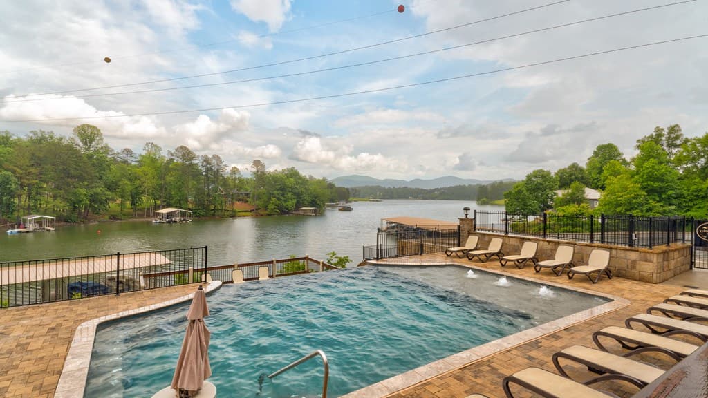 24 Farmland Ct, Blairsville GA 30512 - Photo