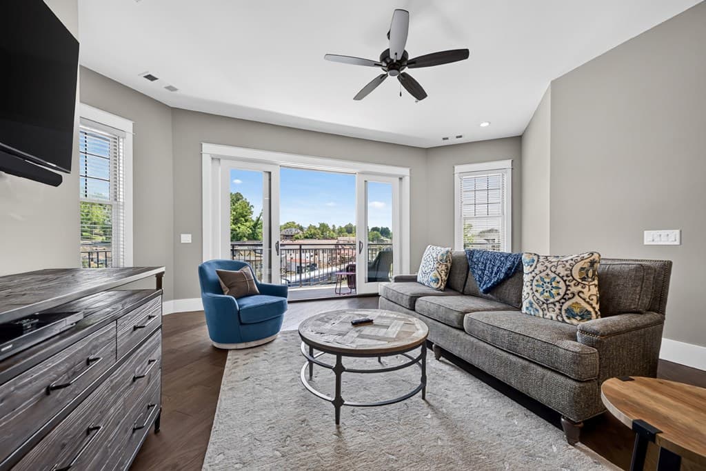 116 W Main Street, Blue Ridge GA 30513 - Photo