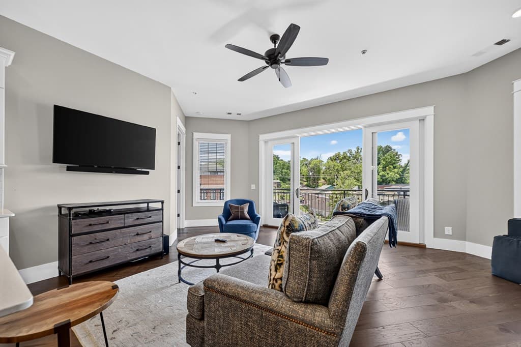 116 W Main Street, Blue Ridge GA 30513 - Photo
