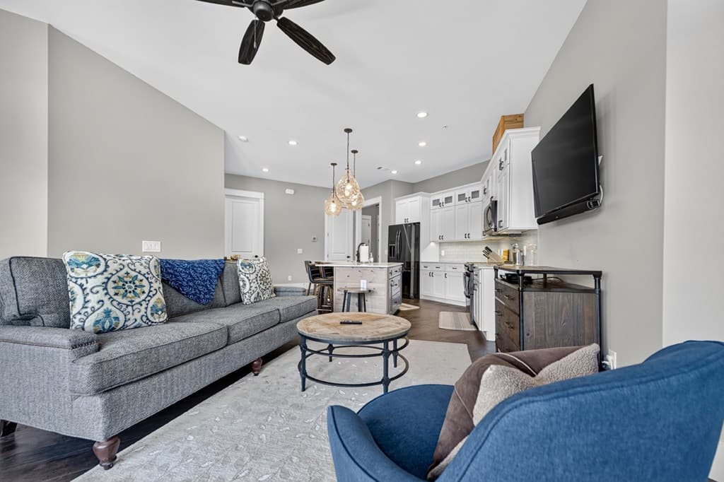 116 W Main Street, Blue Ridge GA 30513 - Photo