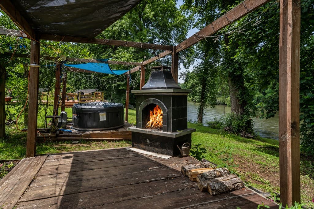 5518 Highway 30, Benton TN 37307 - Photo