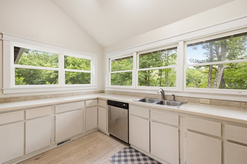 220 Penland Indian Trail, Hayesville NC 28904 - Photo