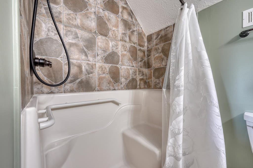 1142 Walnut Ridge, Ellijay GA 30536 - Photo