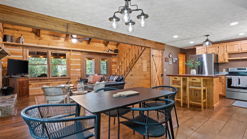 219 Ridge Top Lane, Blue Ridge GA 30513 - Photo