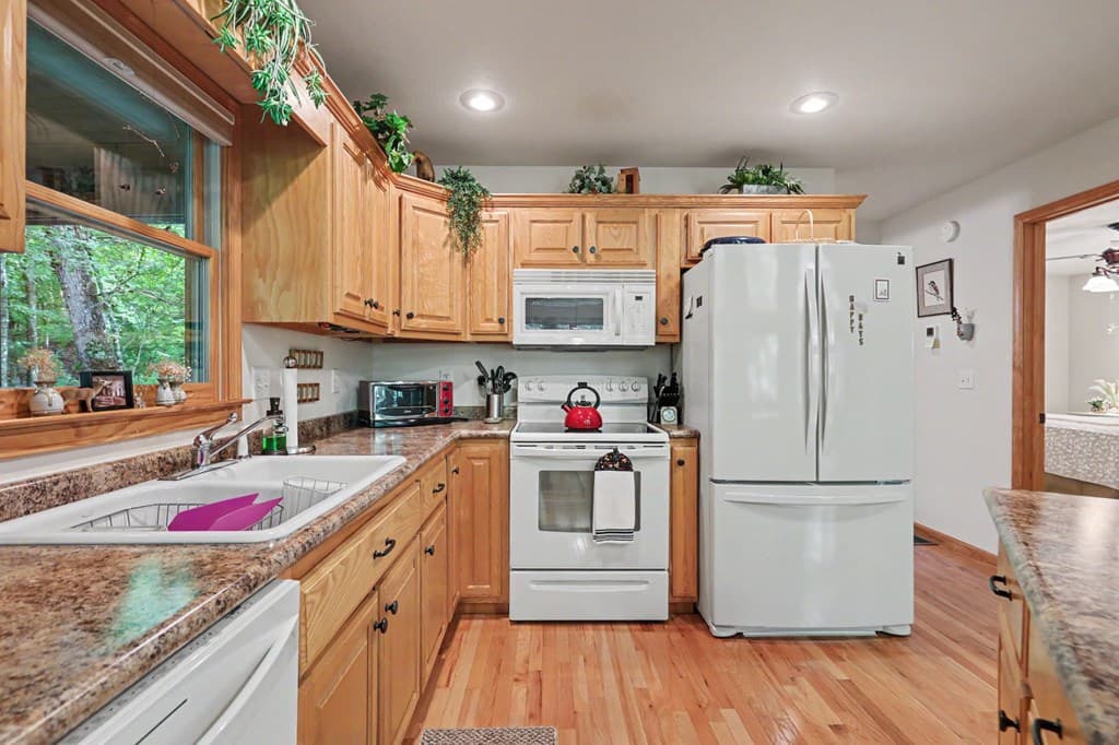 71 Lawrence Drive, Murphy NC 28906 - Photo