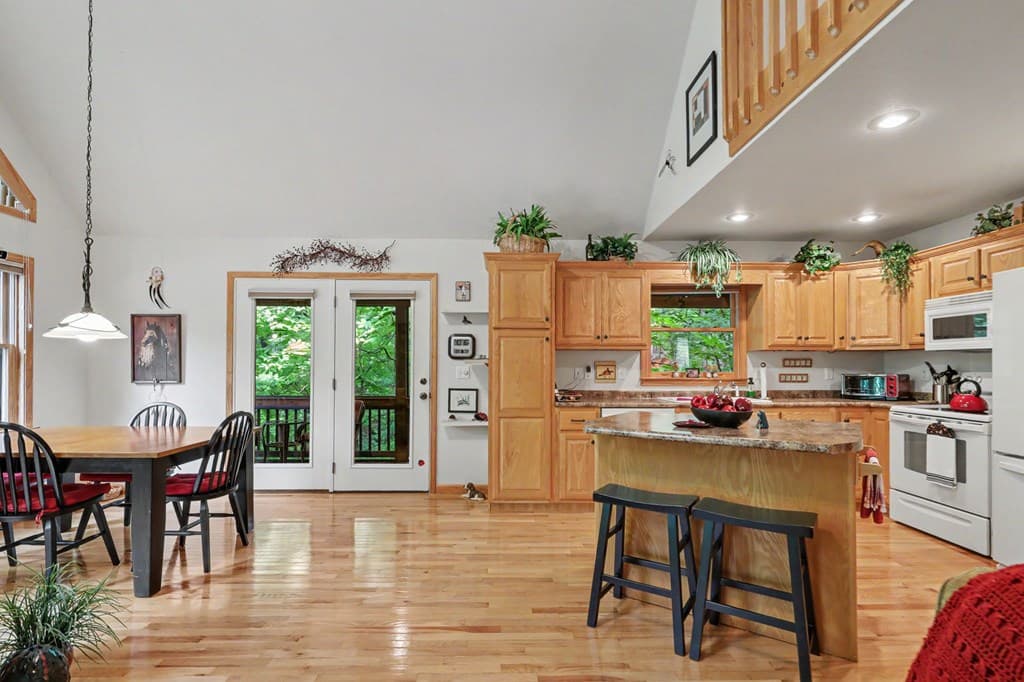 71 Lawrence Drive, Murphy NC 28906 - Photo