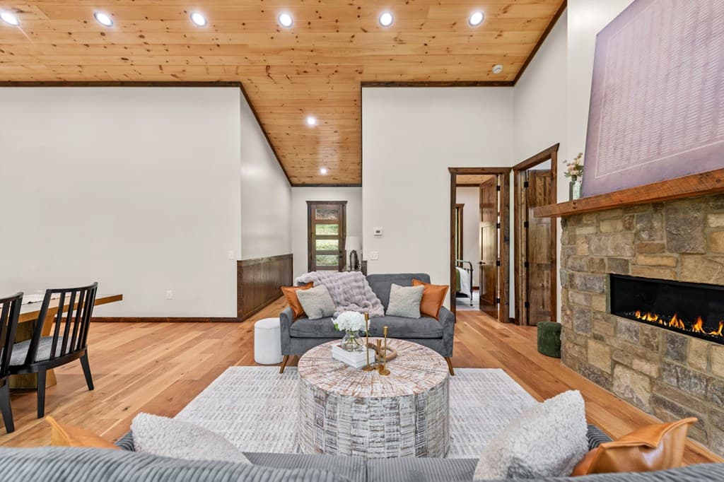 42 Rolling Rapids, Blue Ridge GA 30513 - Photo