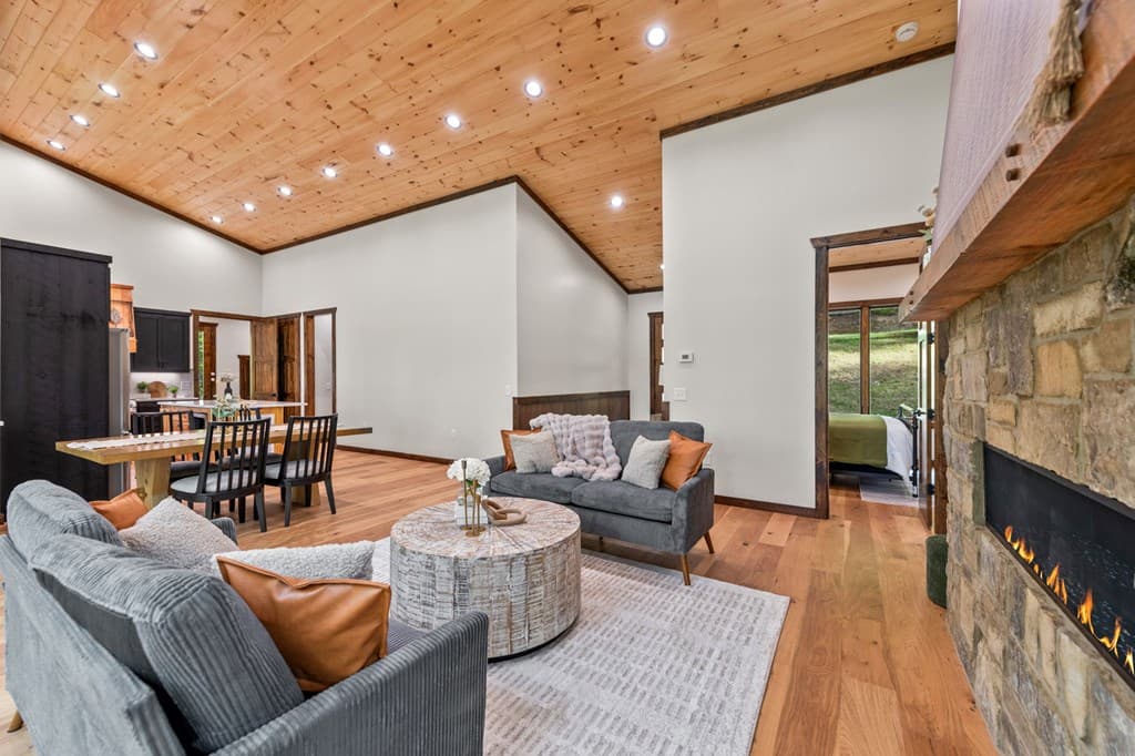 42 Rolling Rapids, Blue Ridge GA 30513 - Photo