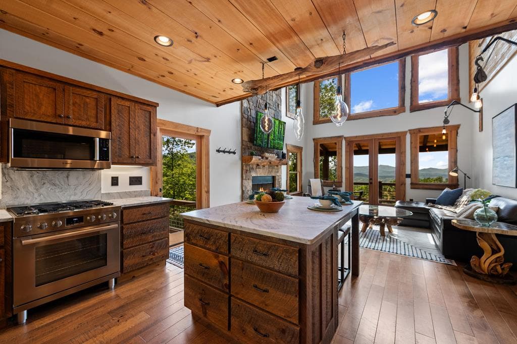 128 Amy Creek Circle, Ellijay GA 30540 - Photo