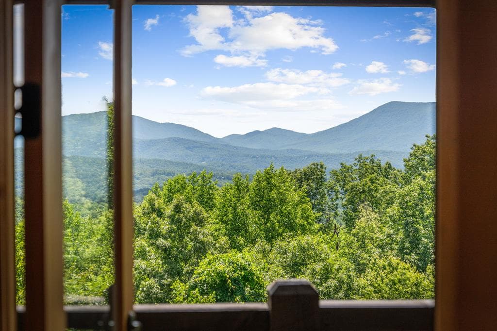 128 Amy Creek Circle, Ellijay GA 30540 - Photo