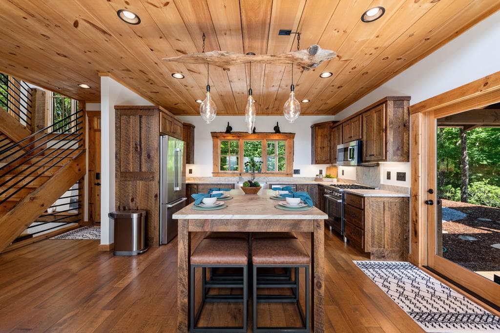 128 Amy Creek Circle, Ellijay GA 30540 - Photo