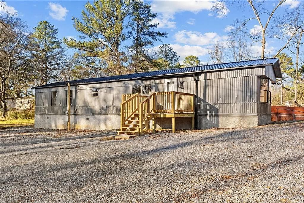 2637 Old Grade Road, Dalton GA 30721 - Primary photo
