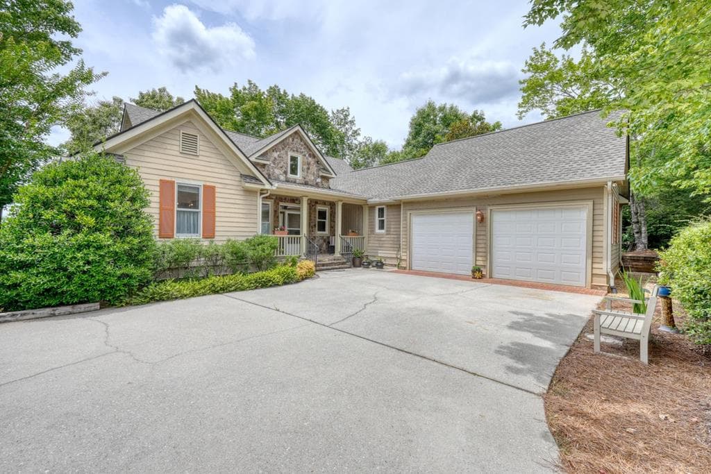 48 Pine Top Drive, Clayton GA 30525 - Primary photo