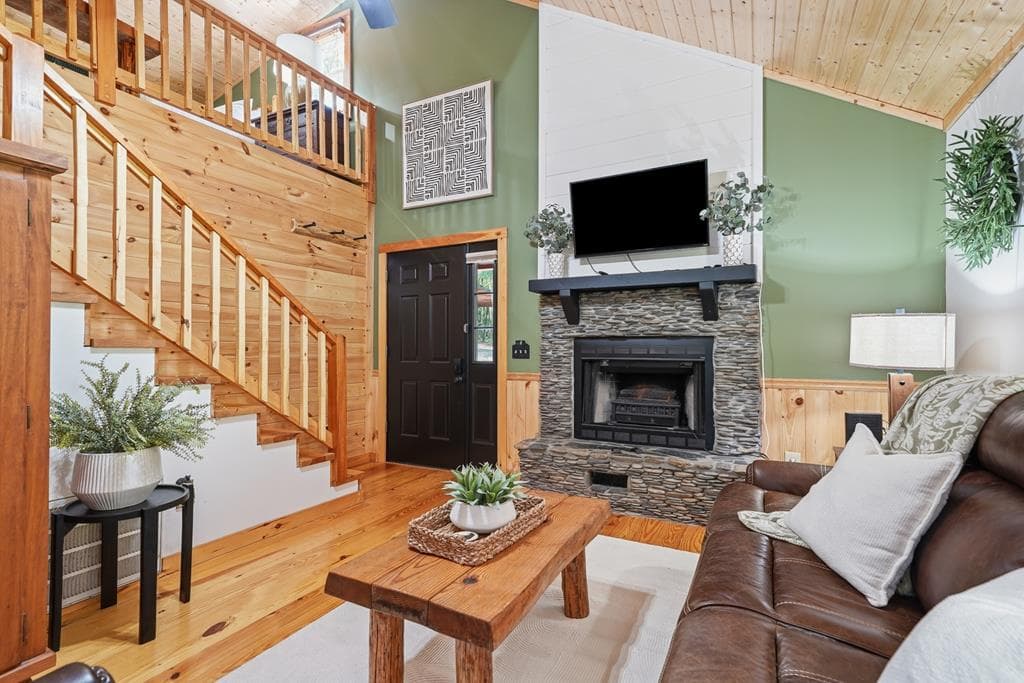 28 Wood Lane, Blue Ridge GA 30513 - Photo