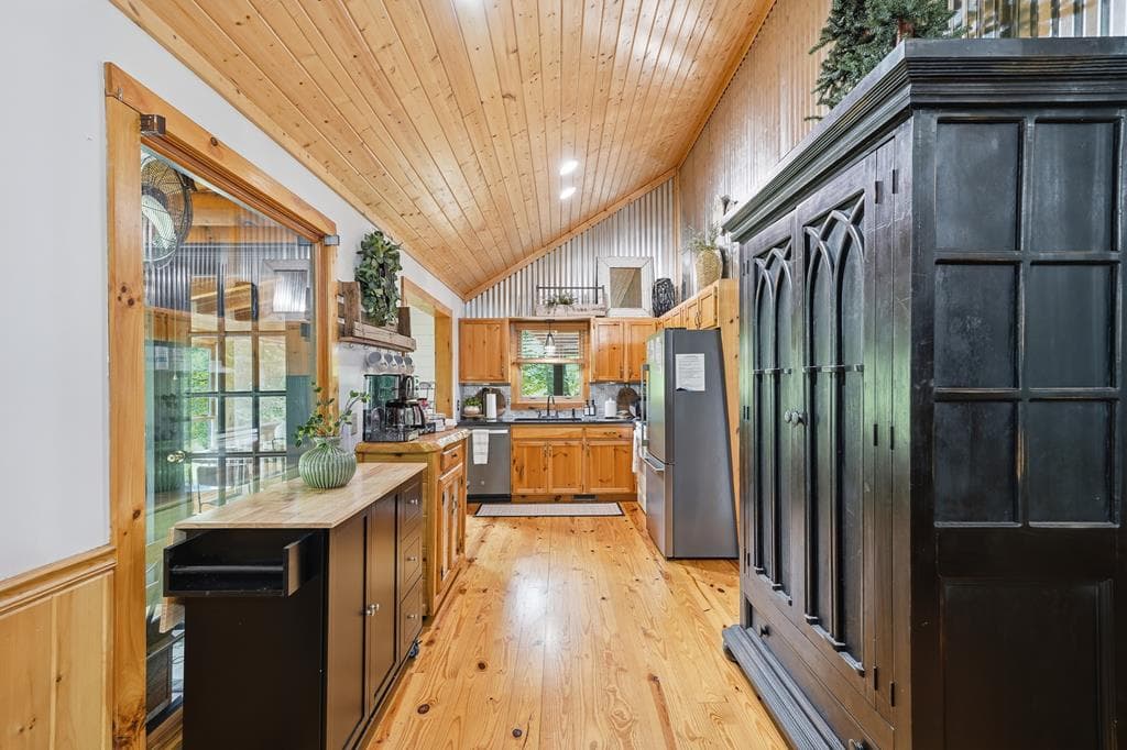 28 Wood Lane, Blue Ridge GA 30513 - Photo