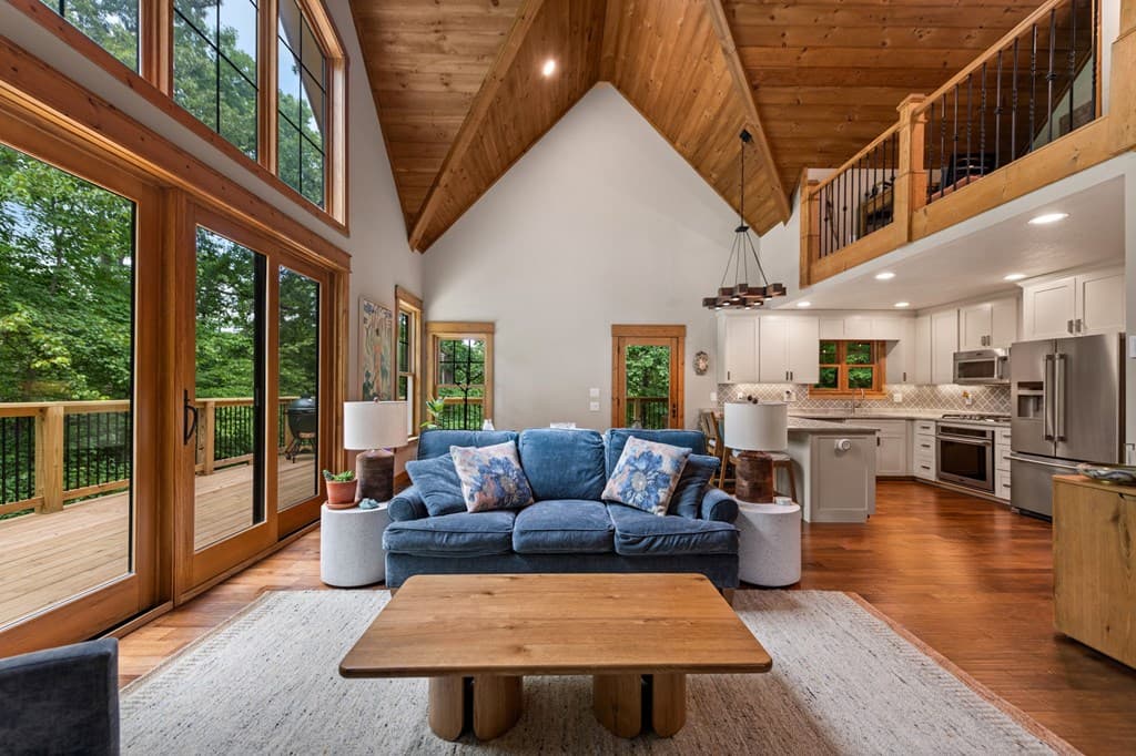 2634 Mountain Tops Road, Blue Ridge GA 30513 - Photo