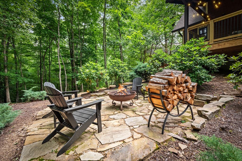 2634 Mountain Tops Road, Blue Ridge GA 30513 - Photo
