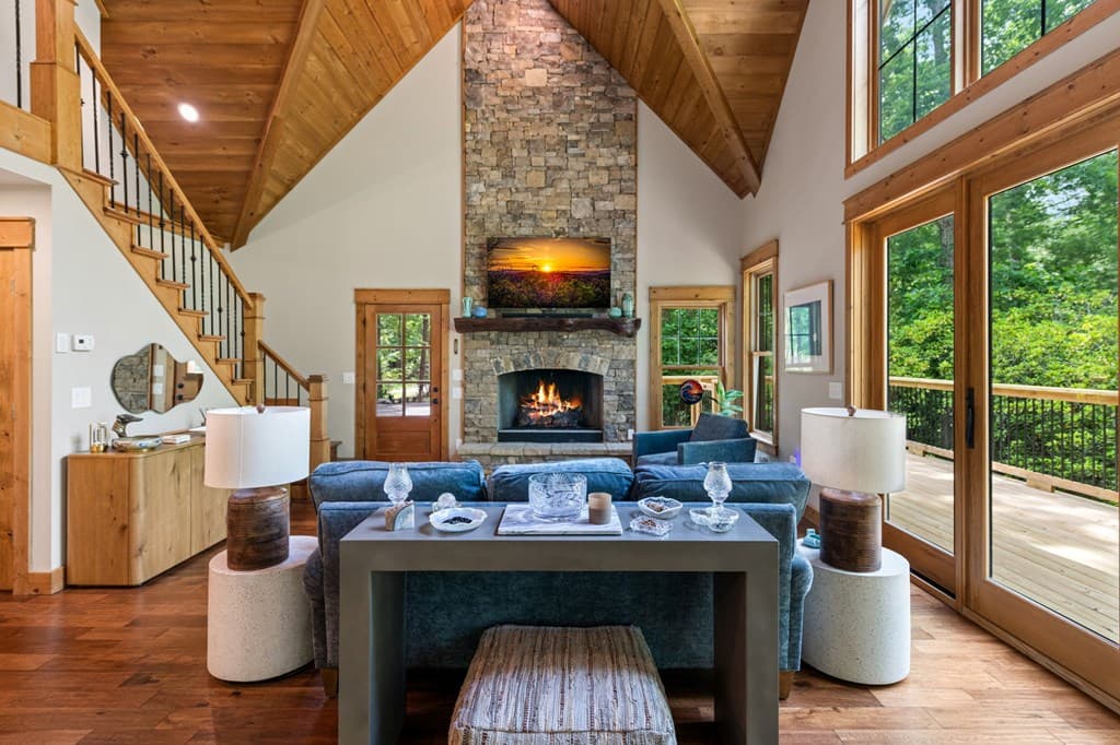 2634 Mountain Tops Road, Blue Ridge GA 30513 - Photo