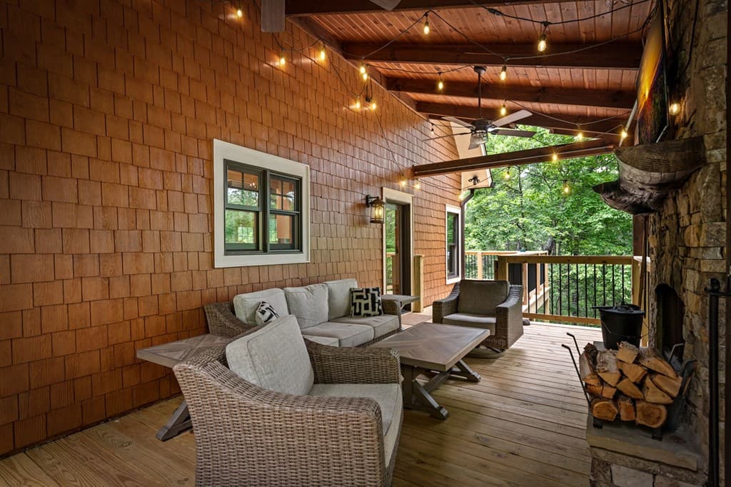 2634 Mountain Tops Road, Blue Ridge GA 30513 - Photo