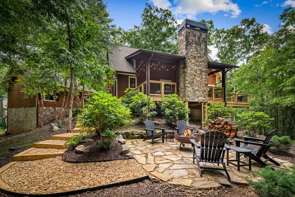 2634 Mountain Tops Road, Blue Ridge GA 30513 - Photo