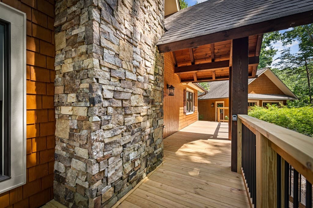 2634 Mountain Tops Road, Blue Ridge GA 30513 - Photo