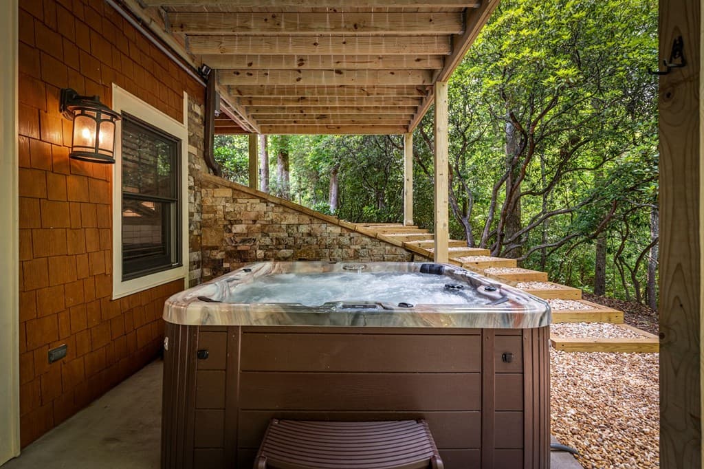 2634 Mountain Tops Road, Blue Ridge GA 30513 - Photo