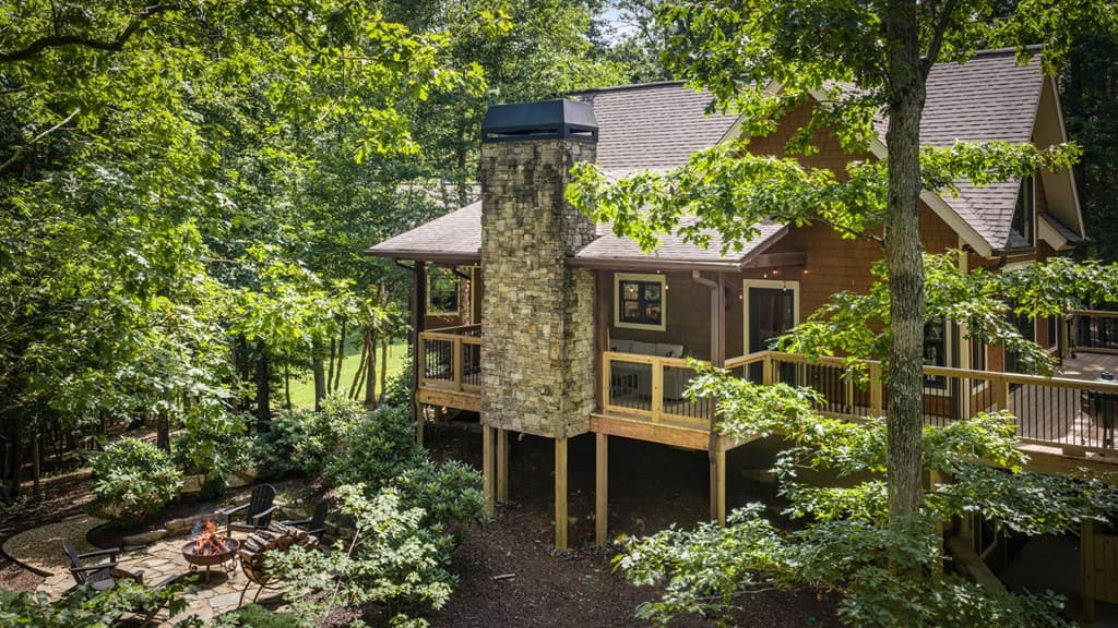 2634 Mountain Tops Road, Blue Ridge GA 30513 - Photo