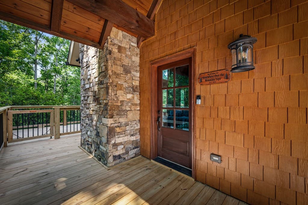 2634 Mountain Tops Road, Blue Ridge GA 30513 - Photo