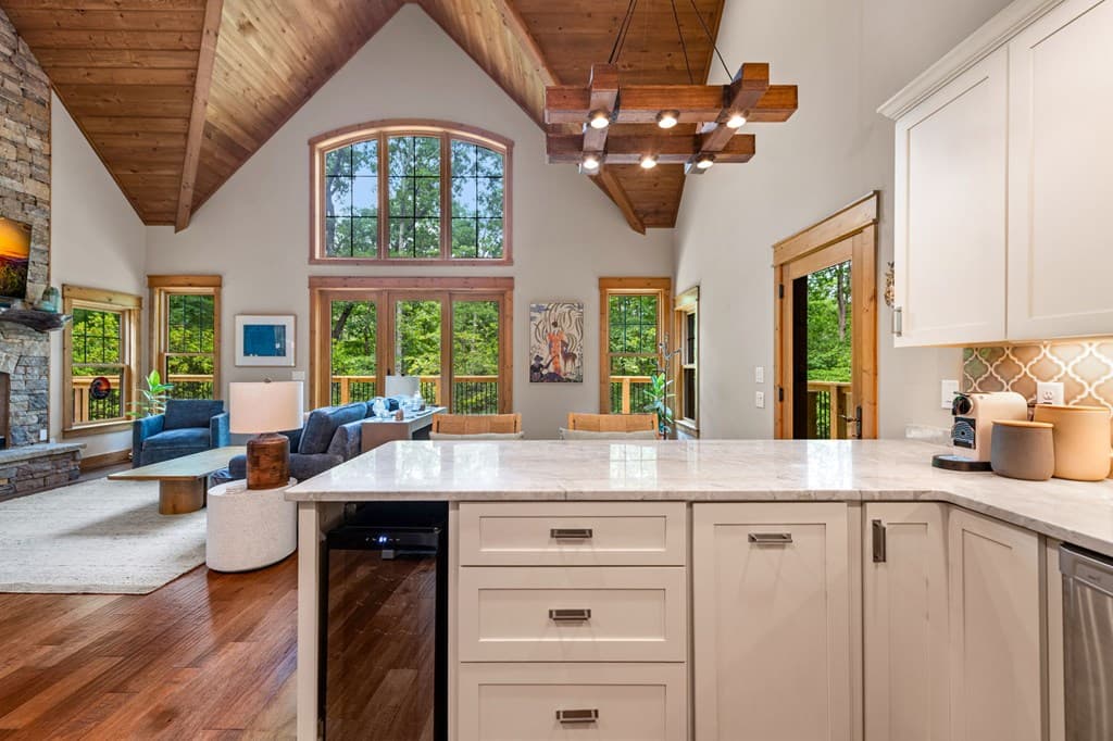 2634 Mountain Tops Road, Blue Ridge GA 30513 - Photo