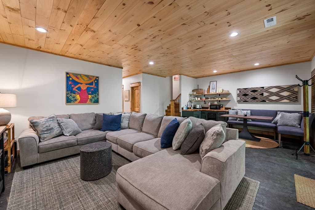 2634 Mountain Tops Road, Blue Ridge GA 30513 - Photo