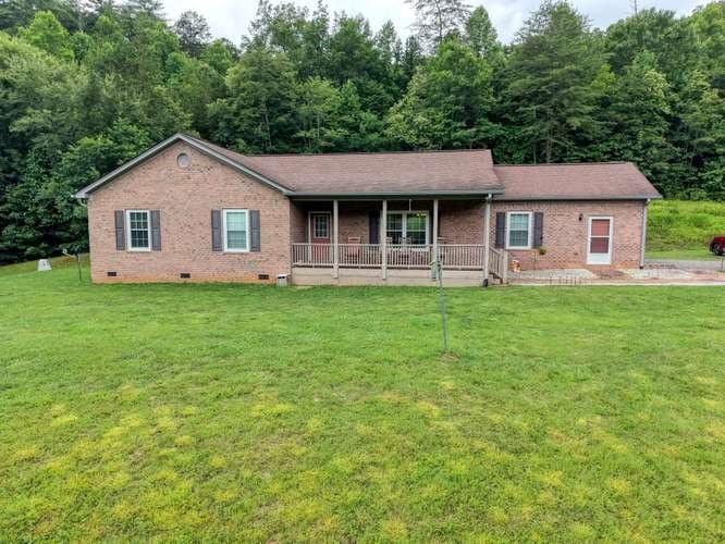 200 Gold Leaf Lane, Murphy NC 28906 - Photo