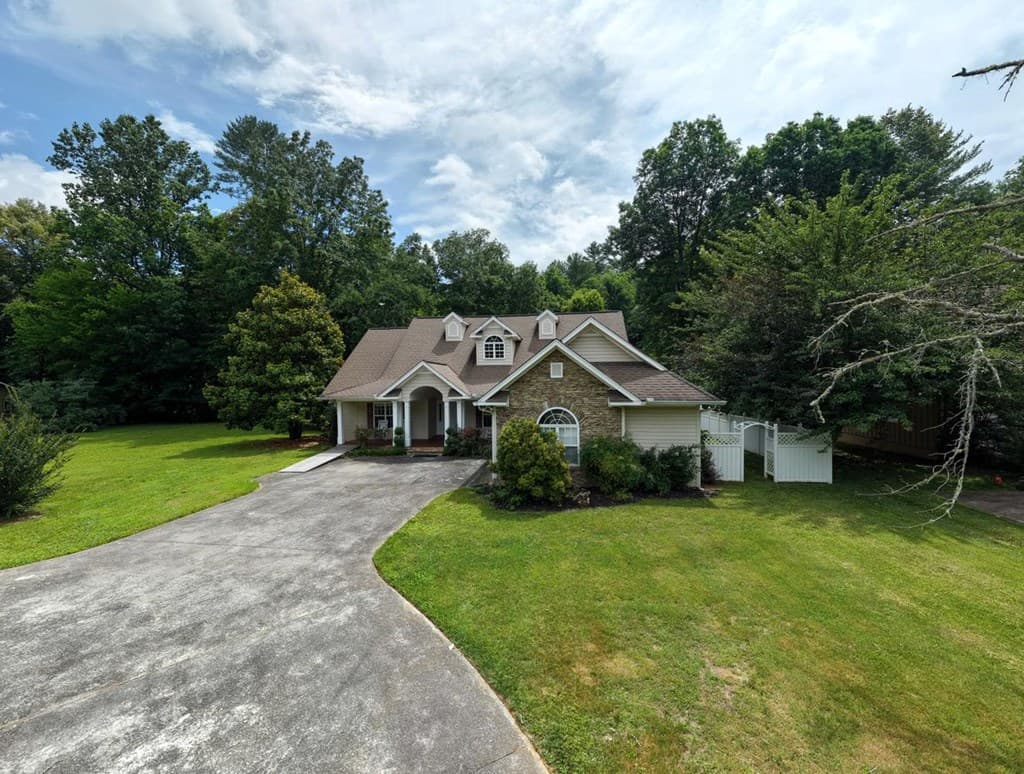 2187 Big Pine Drive, Hiawassee GA 30546 - Photo
