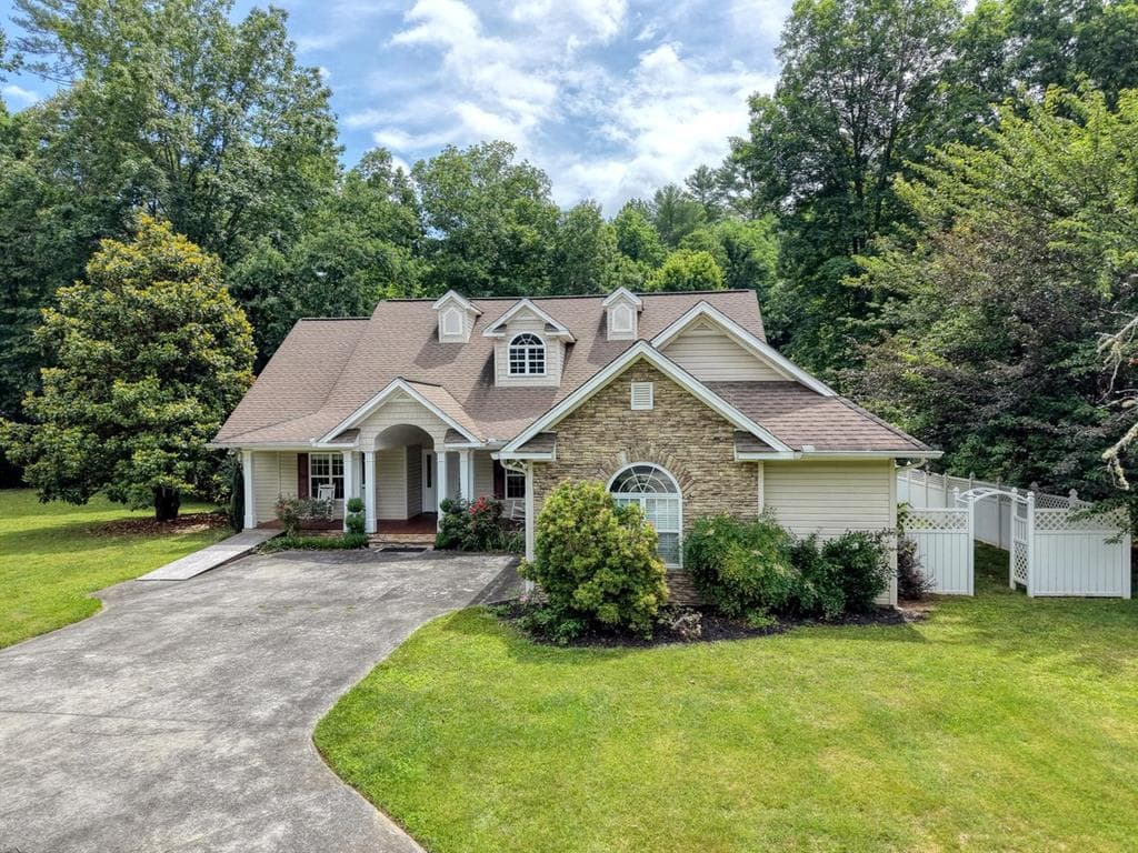 2187 Big Pine Drive, Hiawassee GA 30546 - Primary photo