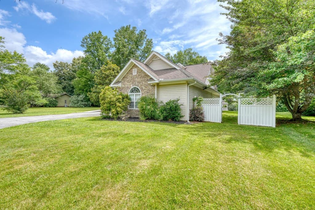 2187 Big Pine Drive, Hiawassee GA 30546 - Photo