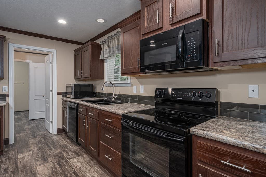 37 Red Wolf Trail, Blairsville GA 30512 - Photo