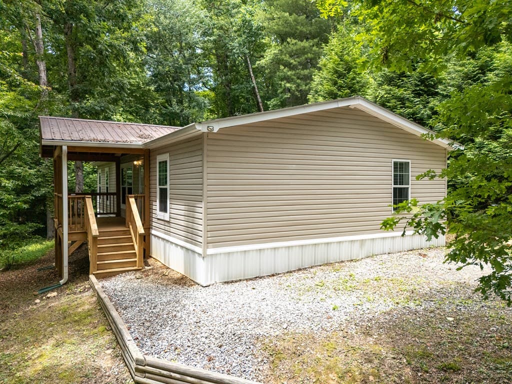37 Red Wolf Trail, Blairsville GA 30512 - Photo