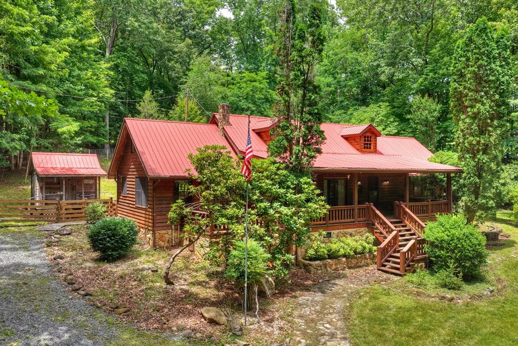 98 Bear Lane, Blue Ridge GA 30513 - Primary photo