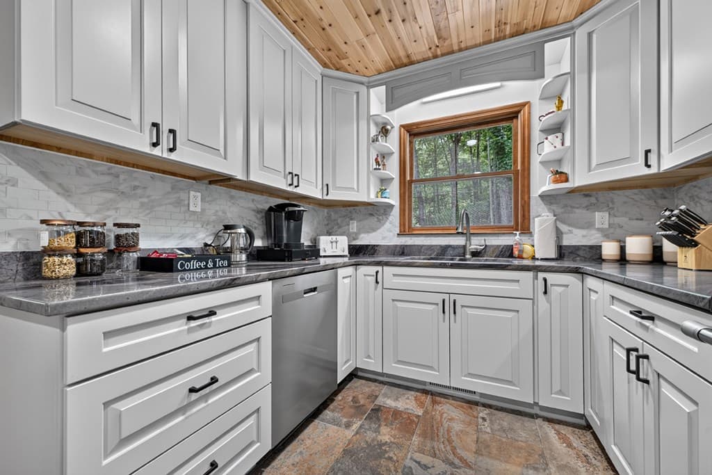 98 Bear Lane, Blue Ridge GA 30513 - Photo